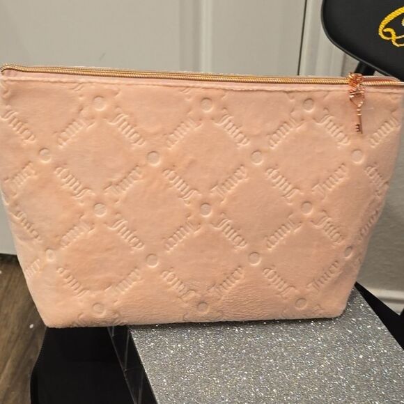 Juicy Couture Diagonal Logo Velour Cosmetic Pouch - Picture 6 of 8